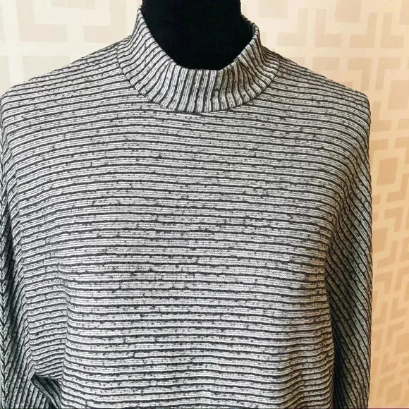 Urban Outfitters Out from Under Womens Black Striped Mock Neck Knit Sweater M - Picture 3 of 4